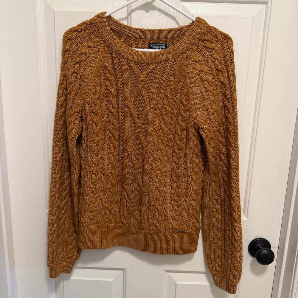 Abercrombie & Fitch cable knit Sweater Size Small